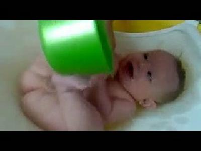 Banyo keyfinde çiş kazası