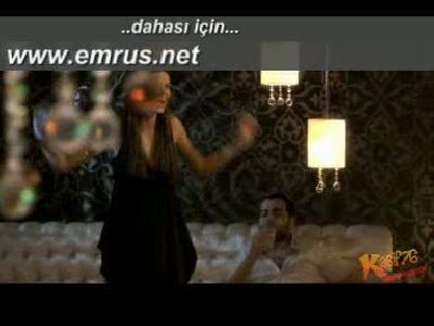 Sevil Uyar Bacak Show Öpüşme