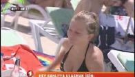 Çesme Sahillerindeki Müthiş Bikinili Kızlar